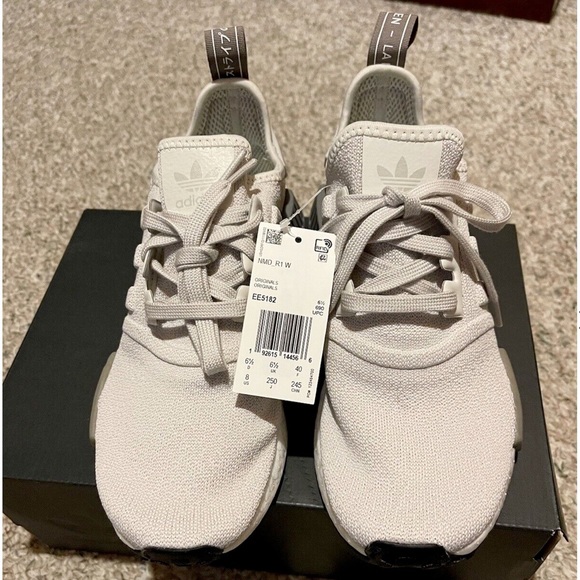 ADIDAS | NMD R1 - Picture 2 of 8